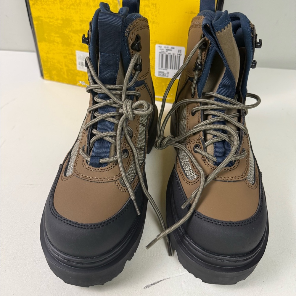 Cabela’s Women’s Ultralight Lug Sole Wading Boots w Cleats NIB Size 8 - Picture 2 of 13
